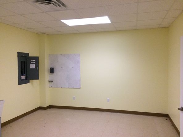 Yorkshire Square: 123-133 Ana Drive, Florence, AL 35630